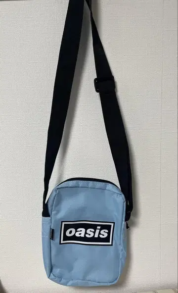oasis 라이트 블루 숄더백 ROCKSAX 공식 굿즈 새상품급