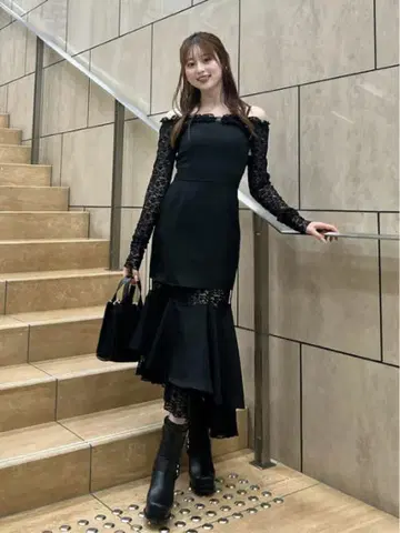 rienda 오프숄더 레이스 콤비 머메이드 원피스