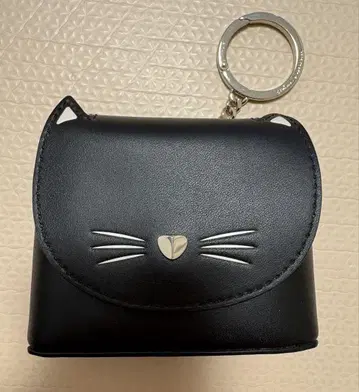 케이트 스페이드 고양이 참 포함 파우치