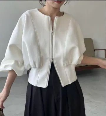 [ 인기 상품 ] W 페이스 ZIP 가디건 화이트