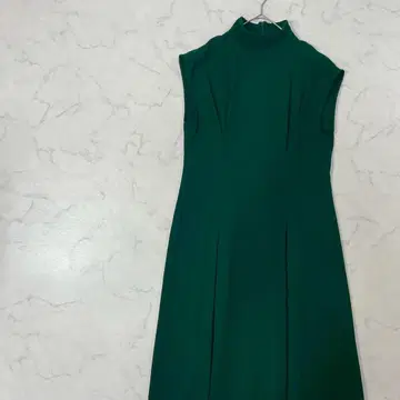 새상품급 ZARA 절개 원톤 슬리브리스 플레어 롱 원피스 M