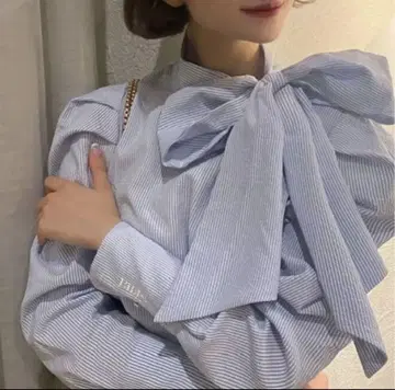 Bibiy. RIBBON CUFFS BLOUSE 리본 블라우스
