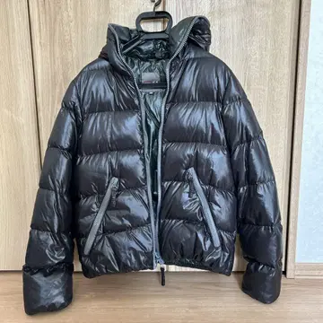 DUVETICA 블랙 다운 자켓 48