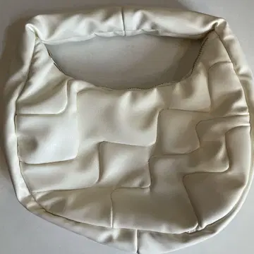 퀼팅 MOONBAGJEANASIS 화이트