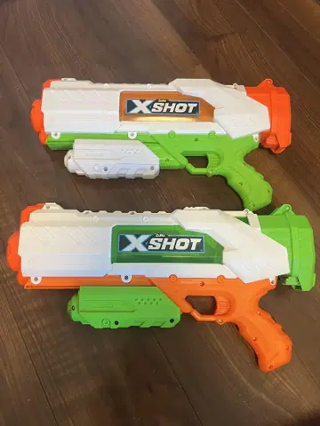 XSHOT 미디엄 워터 블래스터 (2개 팩) - 1초 충전.