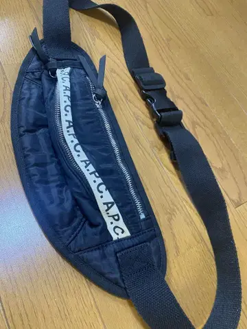 A.P.C/아페쎄 바디백 웨스트 파우치 블랙