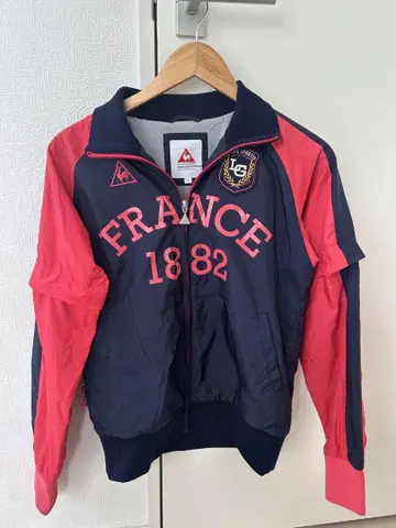탈부착 가능 FRANCE 1882 자켓 네이비/핑크