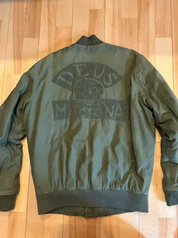 DEUS EX MACHINA MA-1 자켓 올리브 그린 L 사이즈