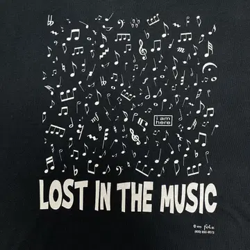 LOST IN THE MUSIC 티셔츠 음표 아트 메시지 페이드