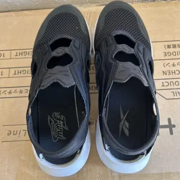 Reebok 블랙 퓨리 라이트 슬립온