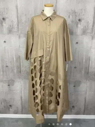 택 포함 새상품 NEUTORONICA 베이지 셔츠 원피스