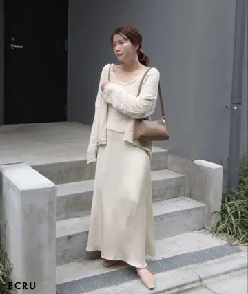 택 포함 새상품 새틴 스커트 에크루 S