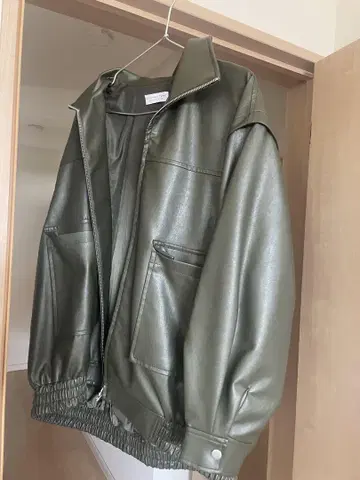 조기 할인 차오패닉 티피 카키 가죽 자켓