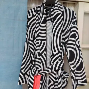 adidas HiRoCo 콜라보 제브라 패턴 겉옷, 핑크색 묶음 끈 포함