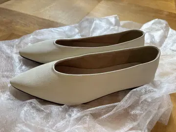 LEPSIM 아이보리 플랫슈즈 M