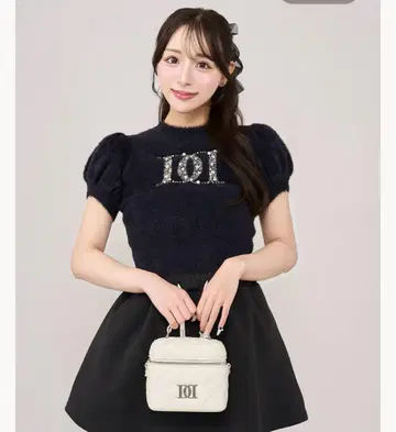 Darich 팬시 비즈 DD 로고 니트탑 [블랙]