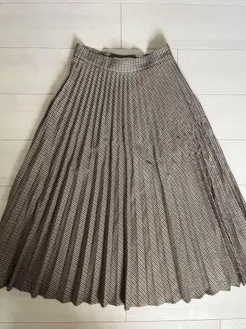 ZARA 플리츠 스커트 사이즈 S