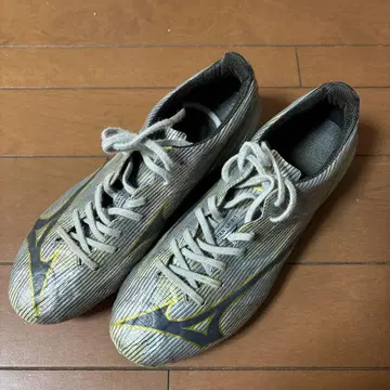 축구 스파이크 미즈노 알파 한정판 24cm