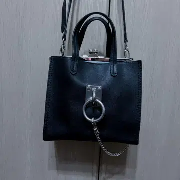 뉴리카데릭 숄더백