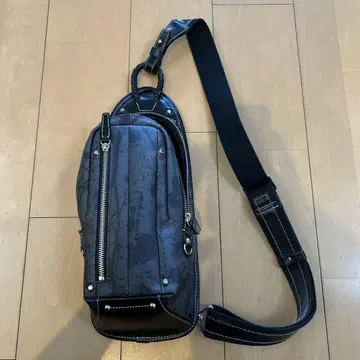 키 파노이 바디백