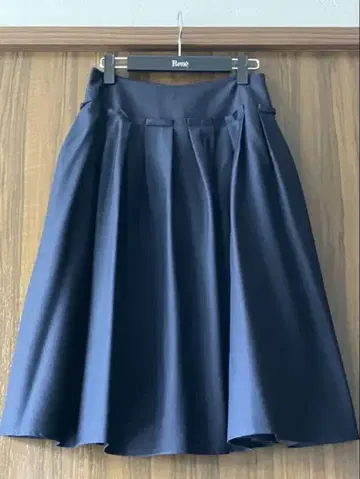 르네 rene 네이비 스커트