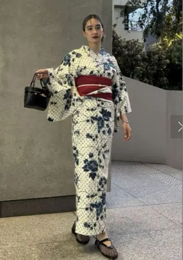 KEITAMARUYAMA x Ameri IVORYFLOWER YUKATA