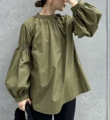 select moca 볼륨 슬리브 긴팔 블라우스 카키