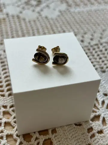 PALA jewelry stone Pierce