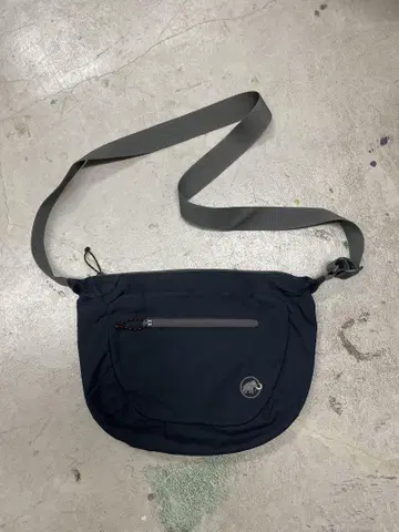 00s MAMMUT 마무트 숄더백 자수 네이비 y2k