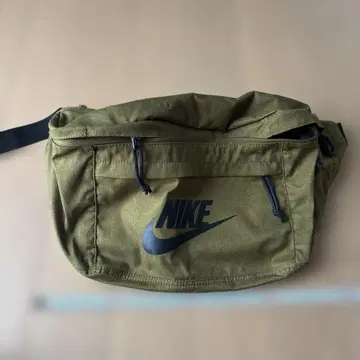 나이키 테크 힙팩 바디백 숄더백