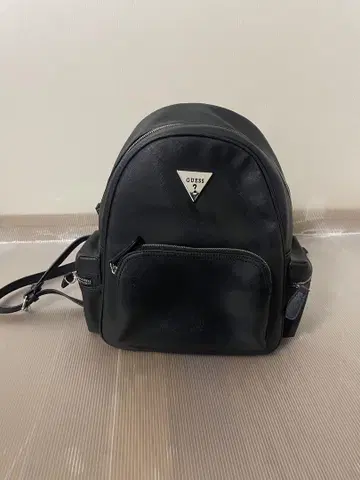 새상품급 게스 백팩 데이팩 남성용 Guess
