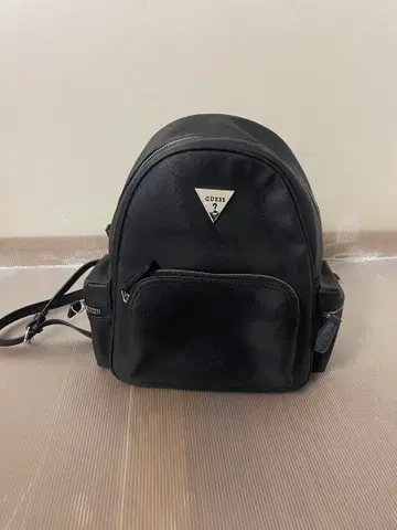 새상품급 게스 백팩 데이팩 남성용 Guess