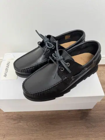 nonnative OFFCER DECK SHOES COW LEATHER