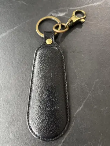 일비종떼 블랙 가죽 키링 슈혼