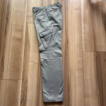 UA 카고 팬츠 카키색