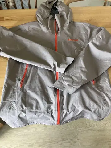 Marmot GORE-TEX 마운틴 후드티 그레이