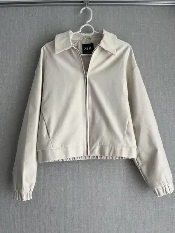 ZARA 베이지 크롭 자켓