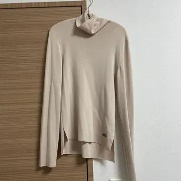 [ 가격 인하 중 ] FOXEY 폭시 터틀넥 니트