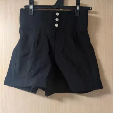블랙 하이웨스트 숏팬츠