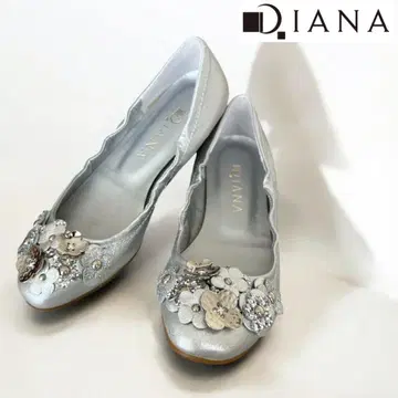 [ 새상품급 ] DIANA 다이애나 발레 슈즈 플라워 모티브