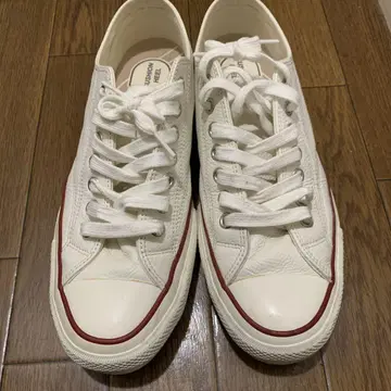 컨버스 가죽 스니커즈 화이트 척테일러 28cm