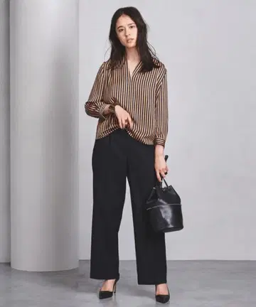 UNITED ARROWS UBCB 런던 스트라이프 V넥 블라우스
