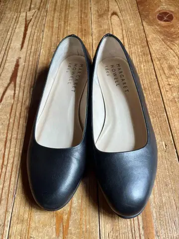 MARGARET HOWELL 블랙 플랫슈즈 24cm