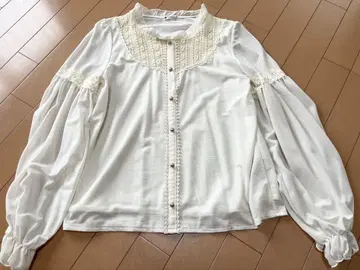 axes femme 긴팔 블라우스 M 사이즈