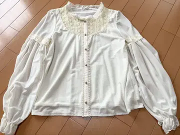 axes femme 긴팔 블라우스 M 사이즈