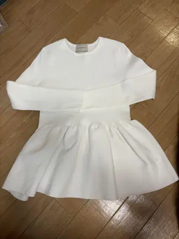 유나이티드 애로우즈 화이트 리브 편직 긴팔 상의