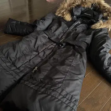 BOSCH 퍼 달린 블랙 롱 코트