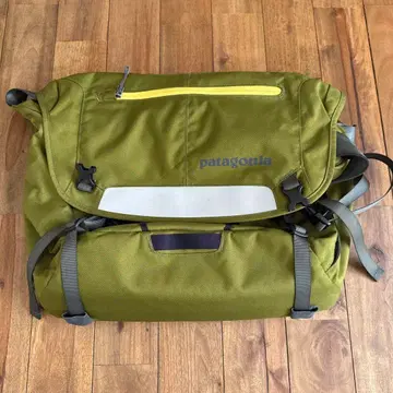 컨디션 최상 파타고니아 하프 매스 메신저 백 15L 초레어 레어