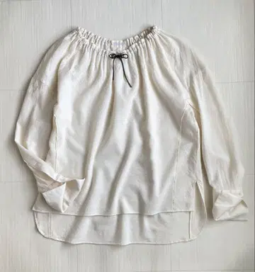 DESIGNWORKS 울 100% 개더 블라우스 사이즈 38 일본제