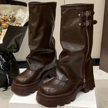 [ 미사용 새상품 ] 브라운 통굽 가죽 롱 부츠